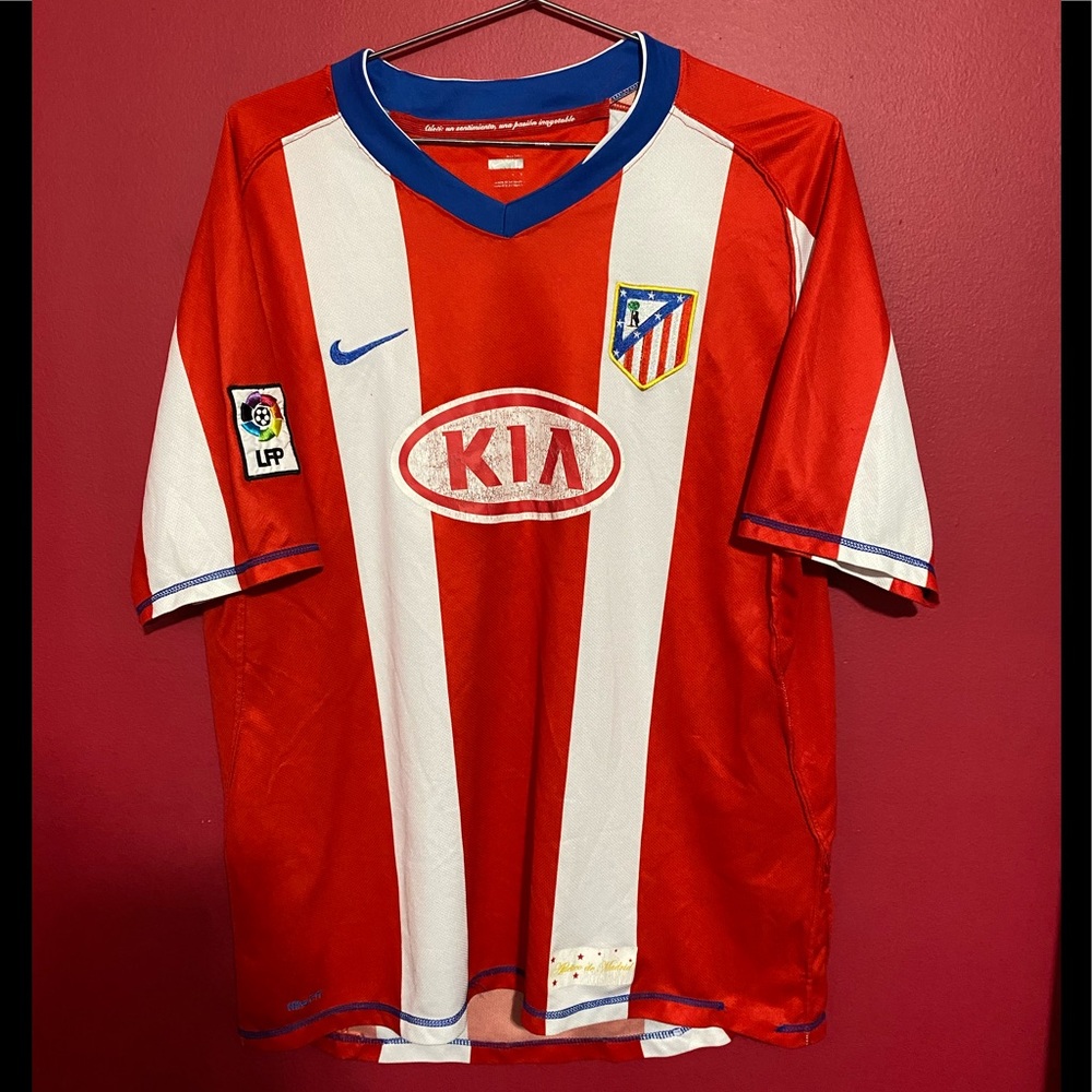 2006/2007 Nike Atletico Madrid jersey.